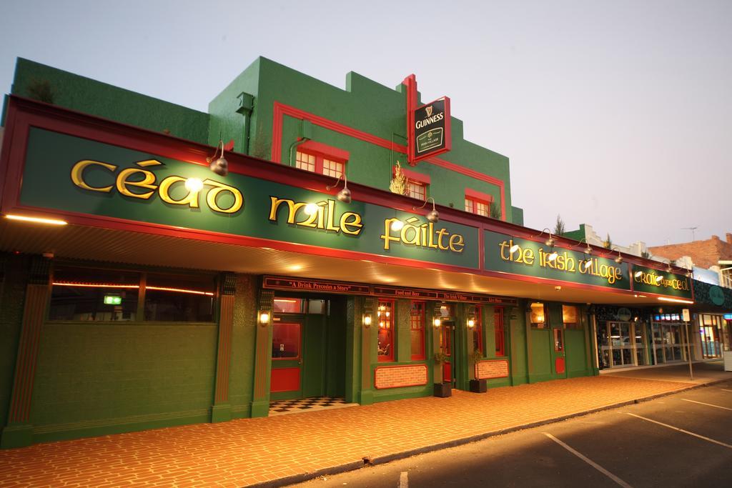 The Irish Village Emerald Exterior photo